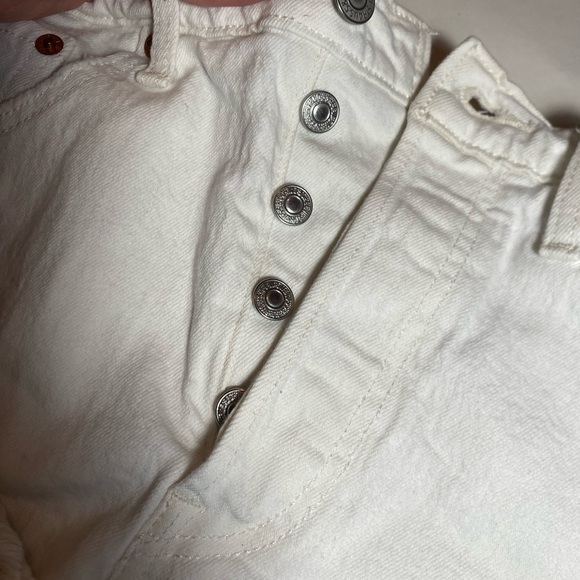 Women’s 501 original fit Levi’s shorts - Picture 6 of 13